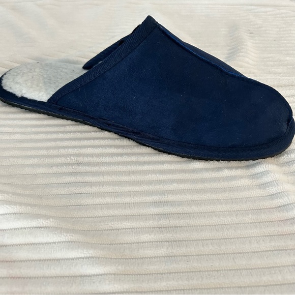 Large Dallas Cowboys slippers - Picture 2 of 9